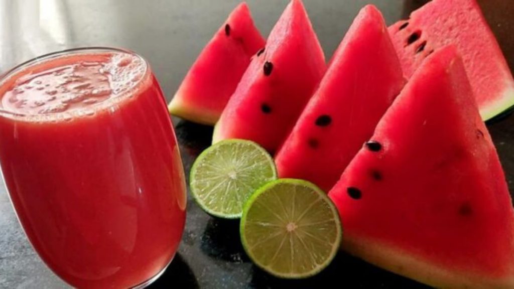 Receita natural com melancia e azeite promete limpar fígado, rins e intestino