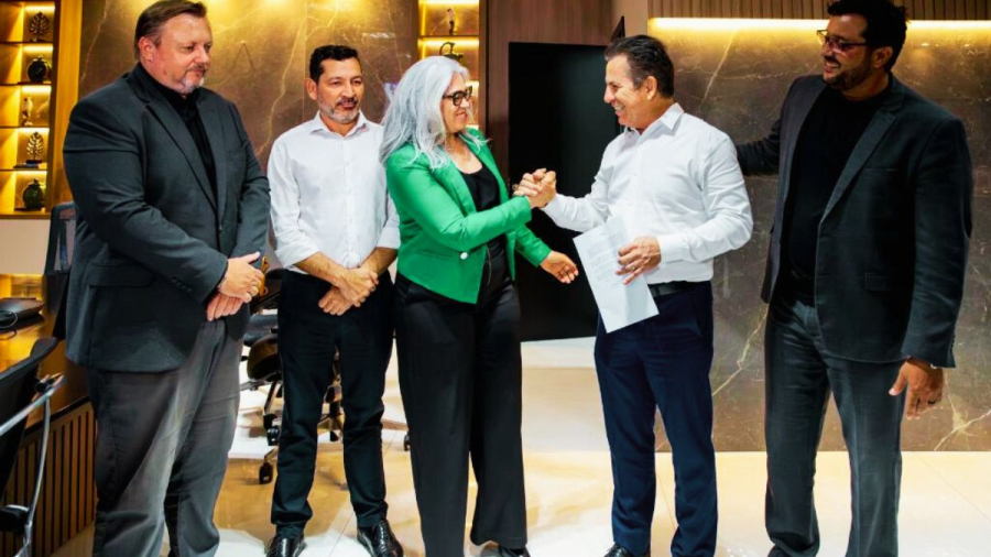 SALÁRIO DE ATÉ R$ 20 MIL: Governador autoriza concurso com 80 vagas para professor na Unemat