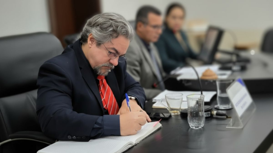 Prefeitura prorroga concursos públicos após recomendação de Cézare Pastorello