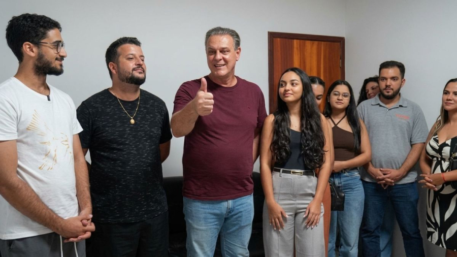 Senador Carlos Fávaro garante novo ônibus universitário para estudantes de Rio Branco e reforça compromisso com a educação
